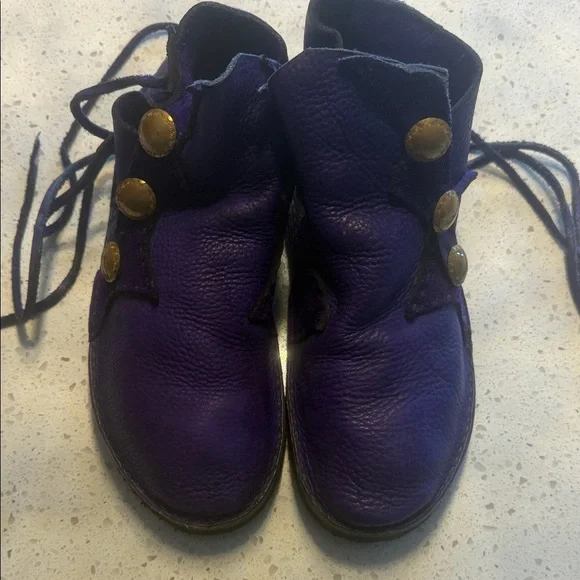 Vibram Deep Purple Leather Footwear